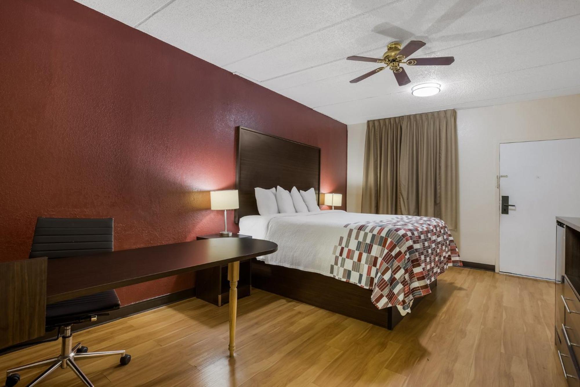 Red Roof Inn & Suites Statesboro - University Εξωτερικό φωτογραφία