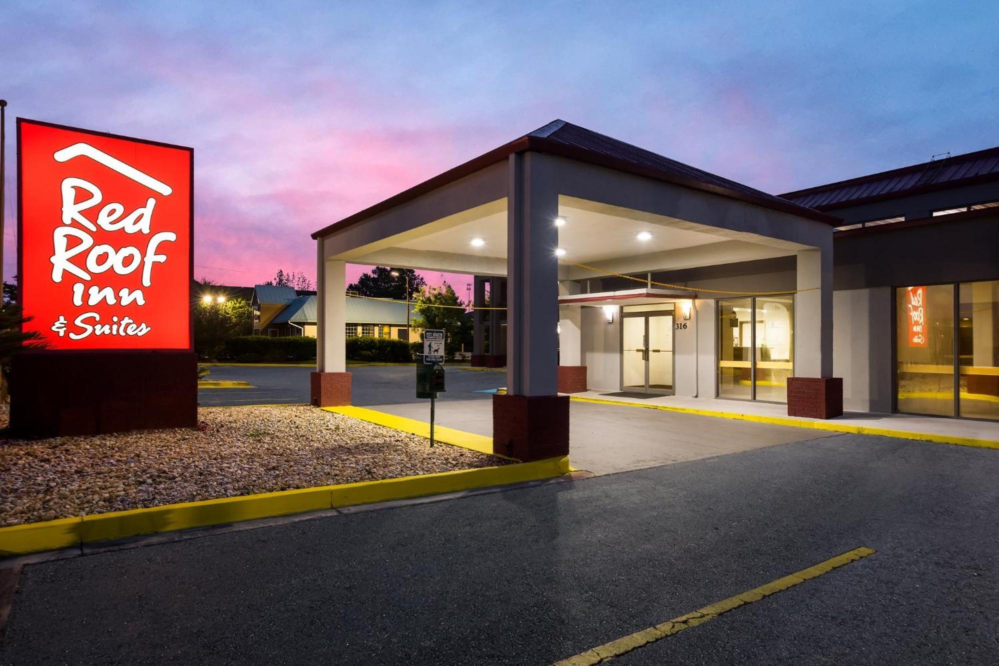 Red Roof Inn & Suites Statesboro - University Εξωτερικό φωτογραφία