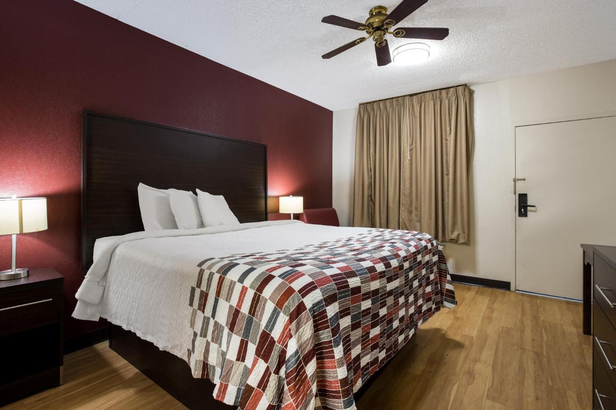 Red Roof Inn & Suites Statesboro - University Εξωτερικό φωτογραφία