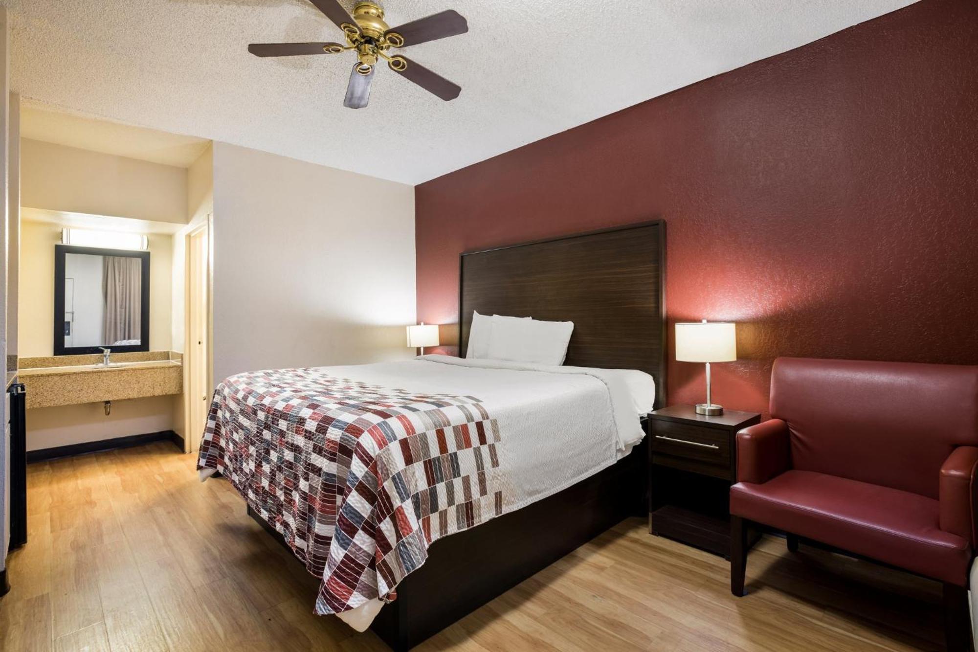 Red Roof Inn & Suites Statesboro - University Εξωτερικό φωτογραφία