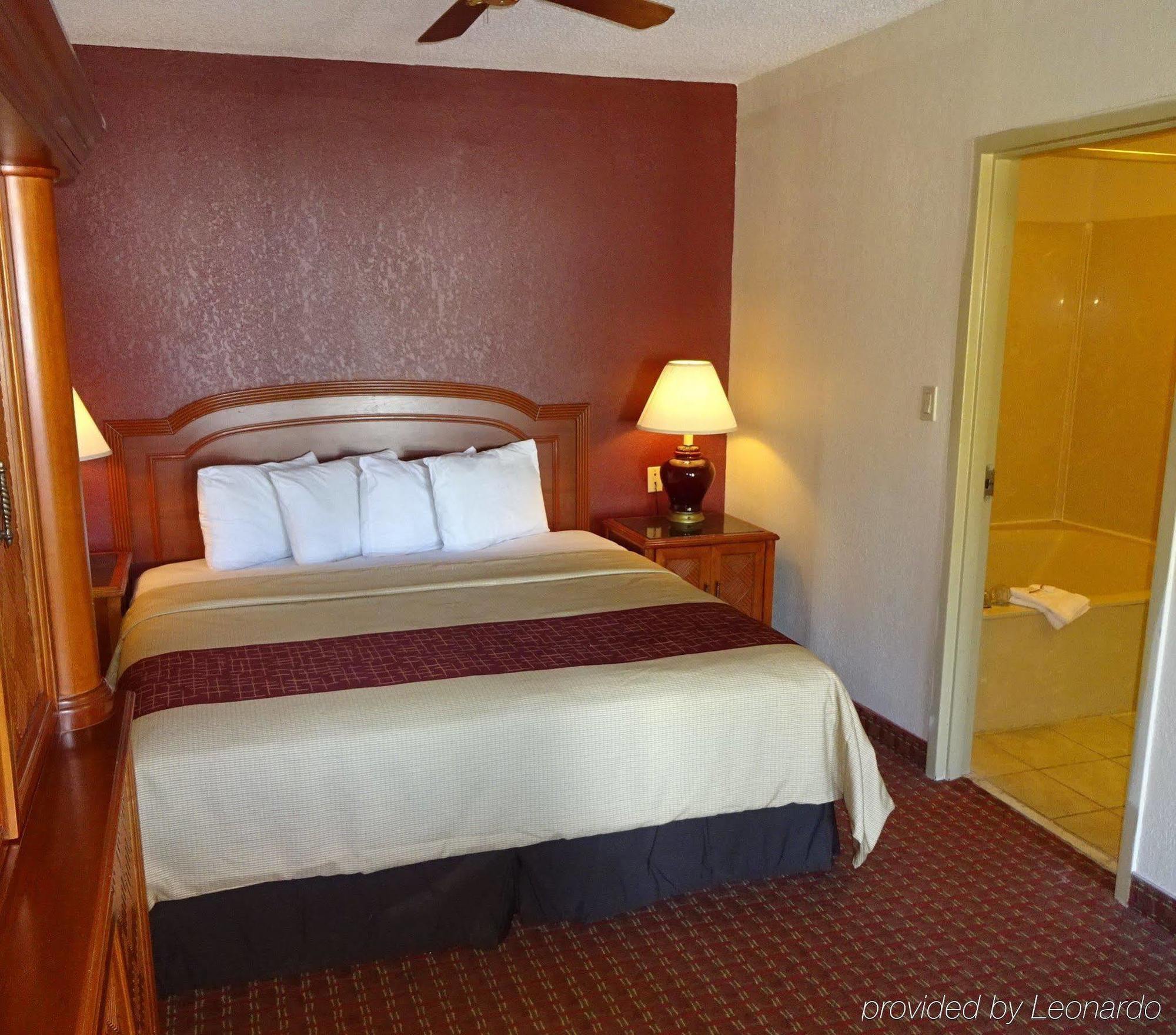 Red Roof Inn & Suites Statesboro - University Εξωτερικό φωτογραφία
